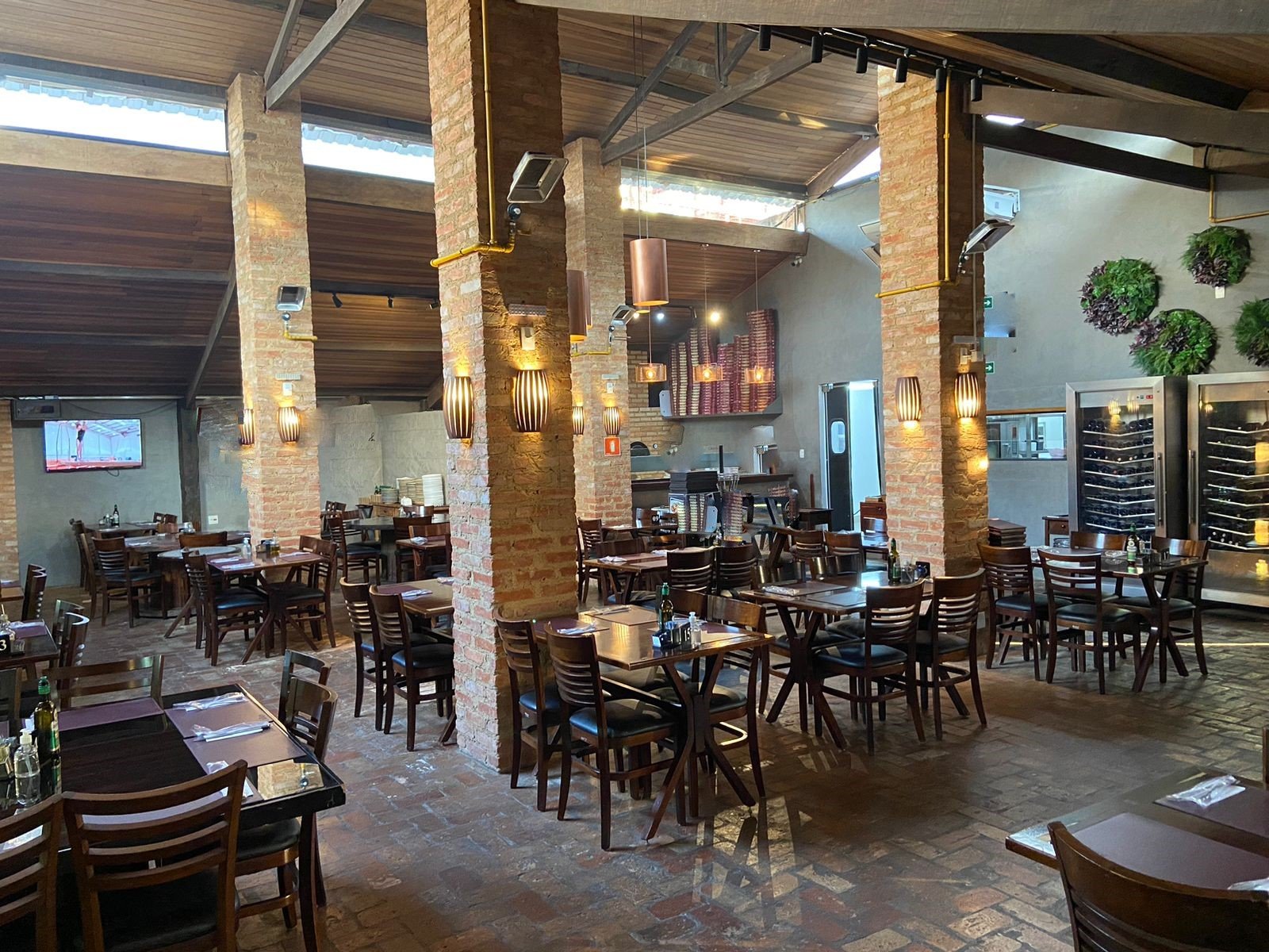 WhatsApp Image 2023-03-30 at 17.39.00 (1)